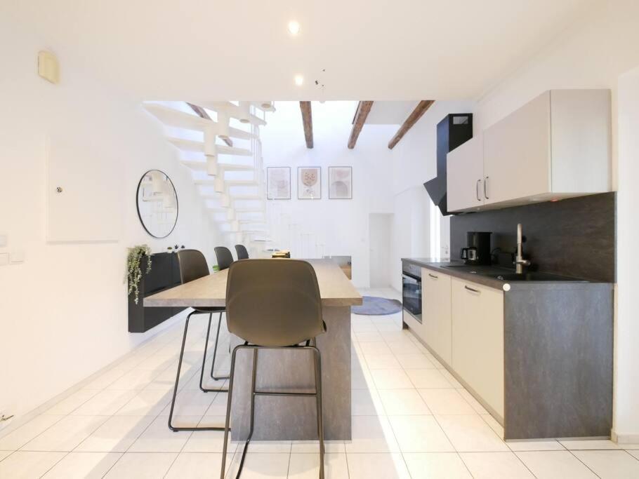 110 M2, Dachterrasse, Kueche, Zentral, Ruhige Lage Apartment Падерборн Екстериор снимка