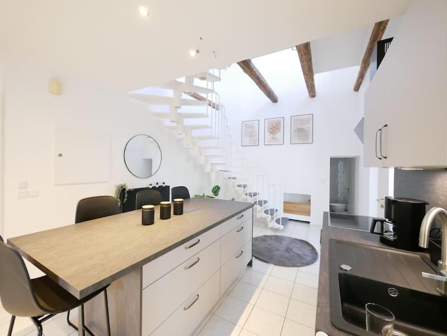 110 M2, Dachterrasse, Kueche, Zentral, Ruhige Lage Apartment Падерборн Екстериор снимка